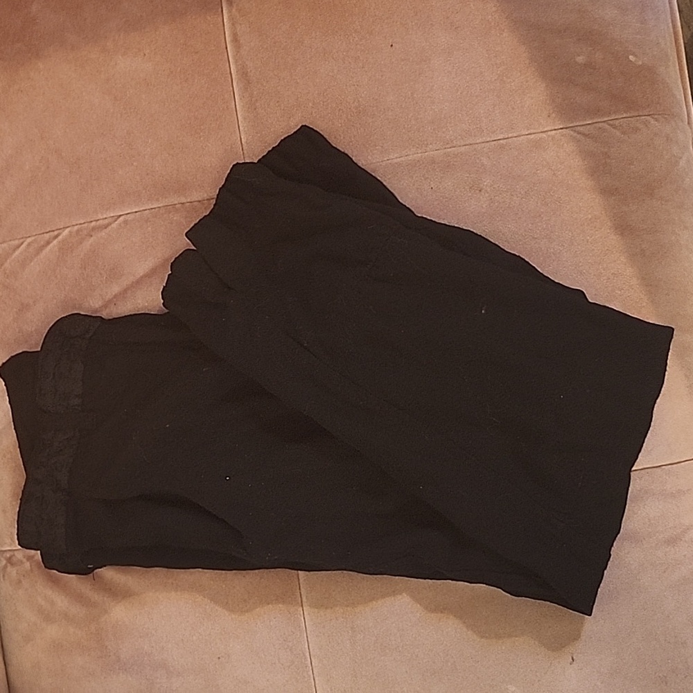 ANN DEMEULEMEESTER capri pants in black